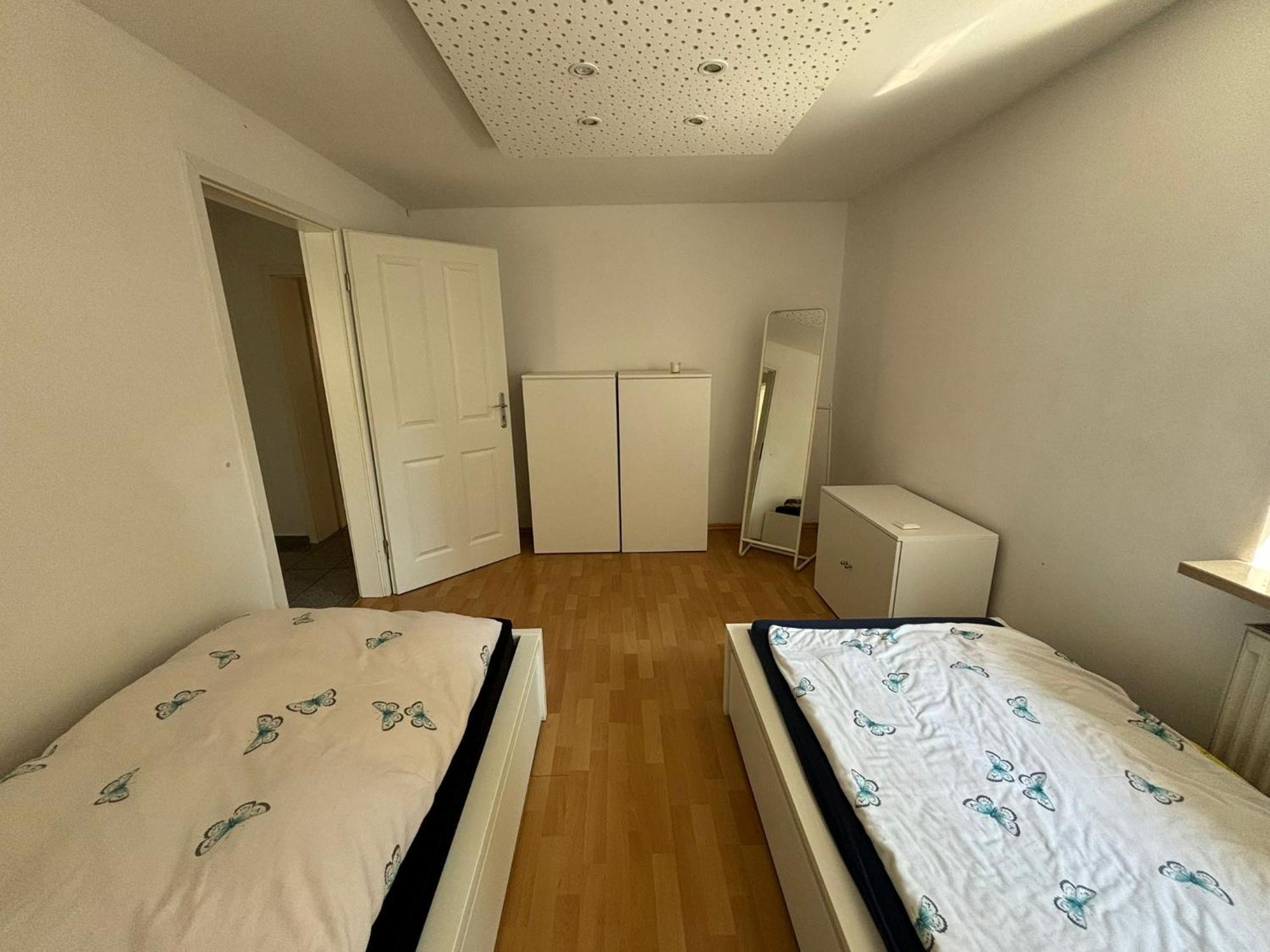 Erdgeschosswohnung Neben Schloss Blutenburg Mit Privatem Garten Мюнхен Экстерьер фото