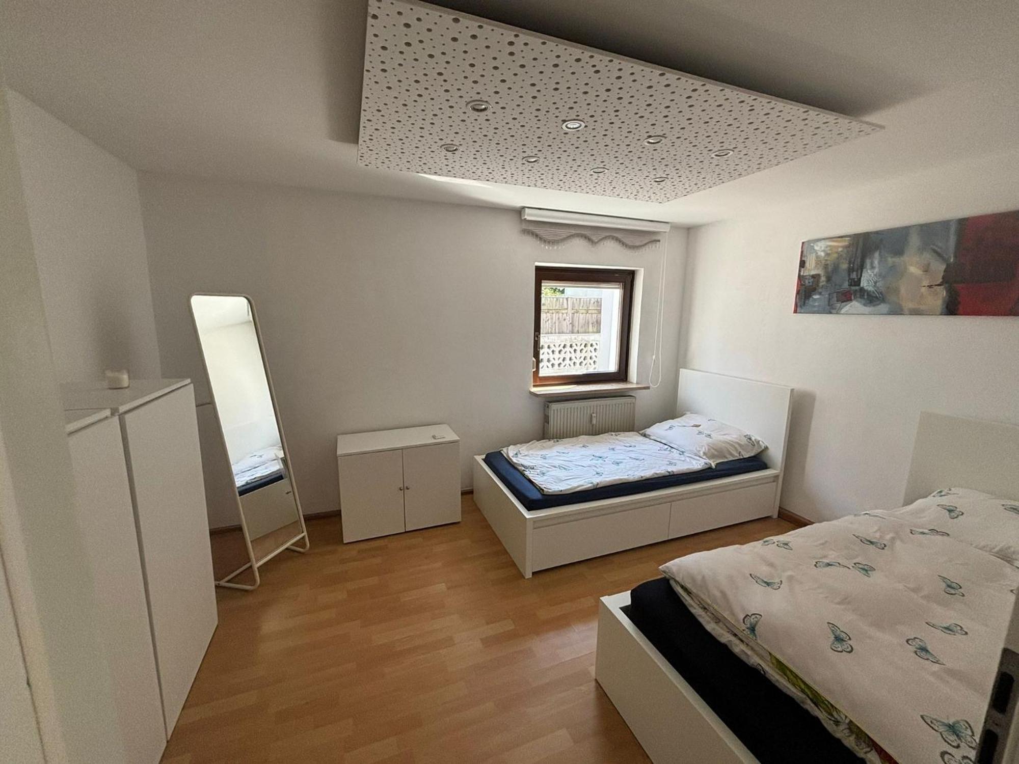 Erdgeschosswohnung Neben Schloss Blutenburg Mit Privatem Garten Мюнхен Экстерьер фото